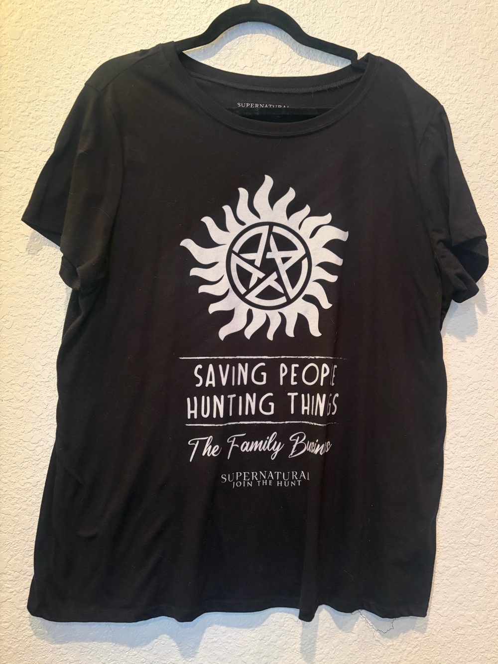 Torrid Supernatural Saving People Black T-shirt Tee Top Size 1